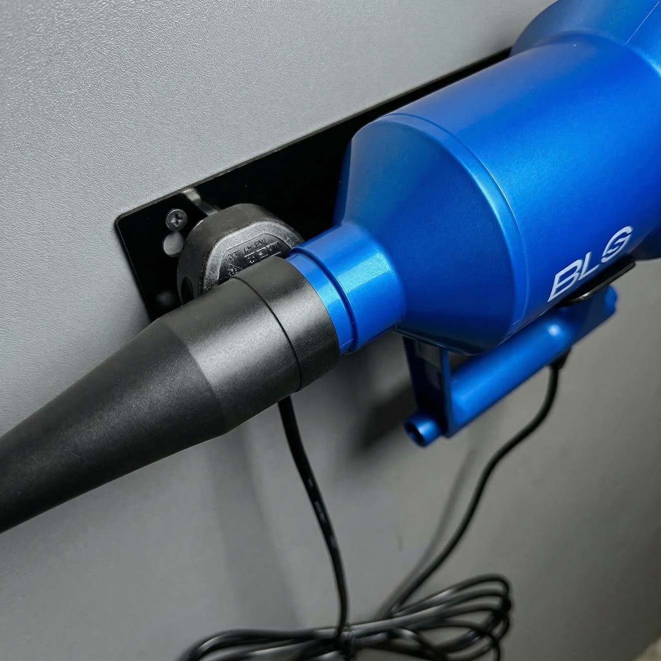 BLO AIR S Hanger Wandhalterung mit Düsenaufnahme