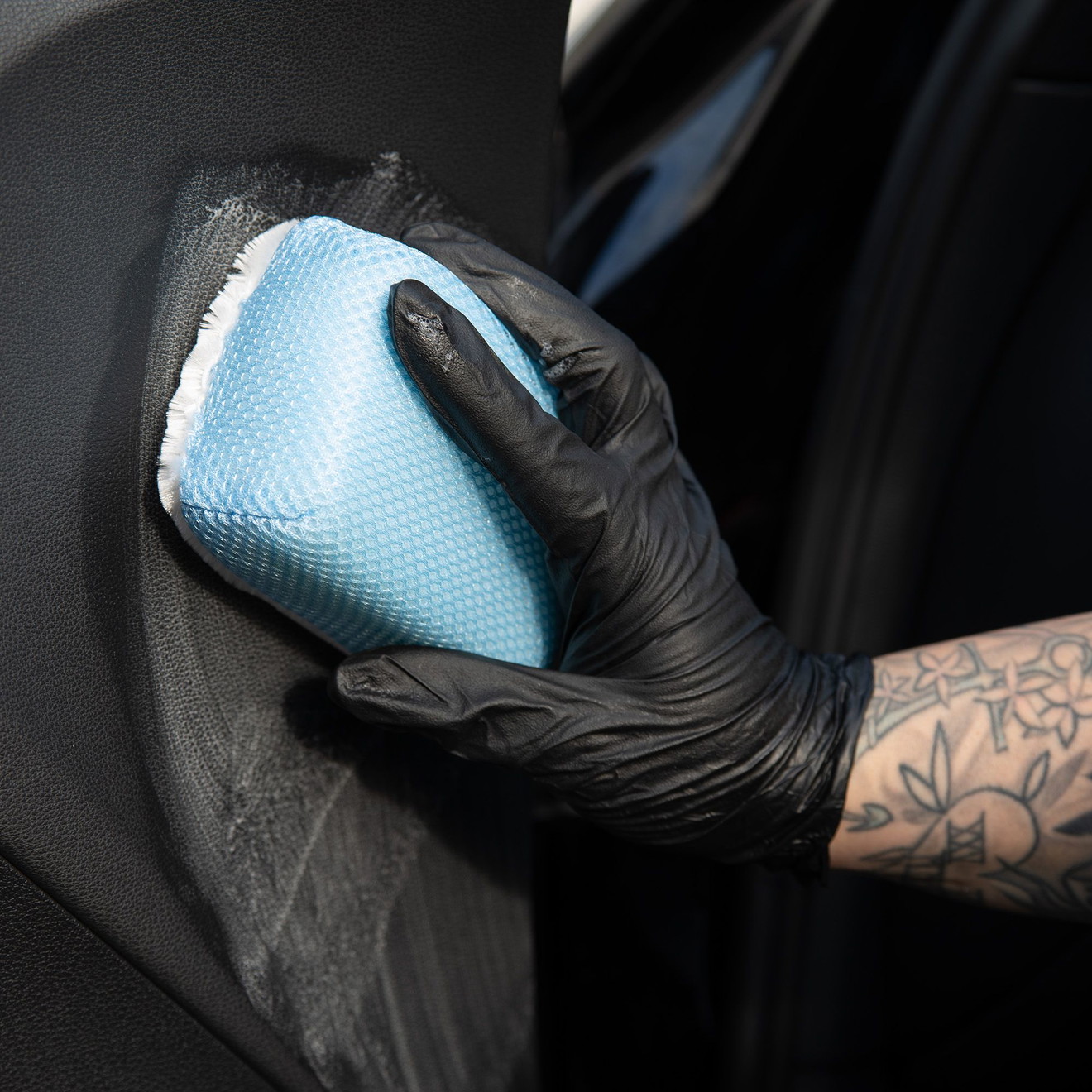 Detail Passion Scrub Sponge Mikrobürsten Pad Kunststoff + Leder