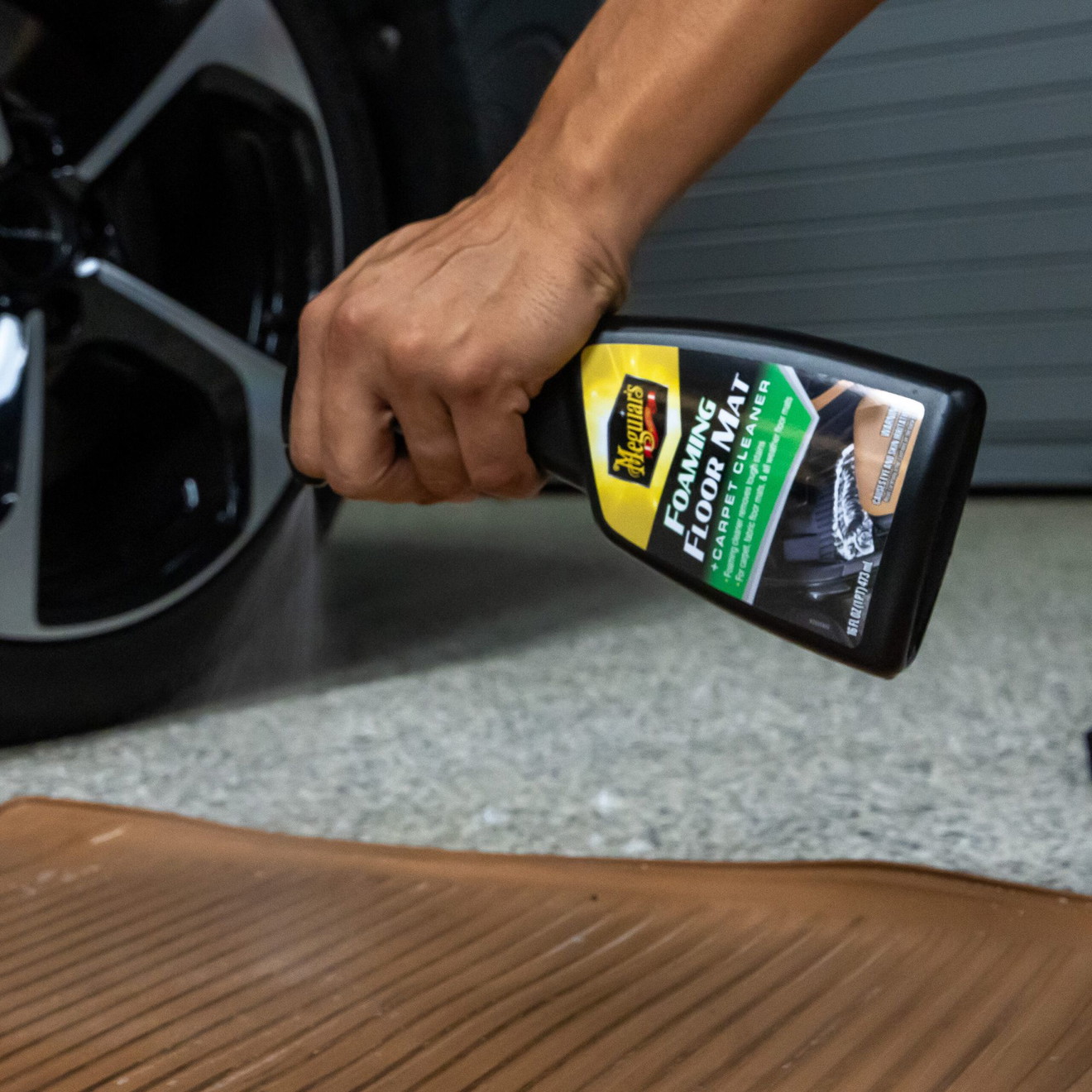 Meguiar's Foaming Floormat and Carpet Cleaner 437ml