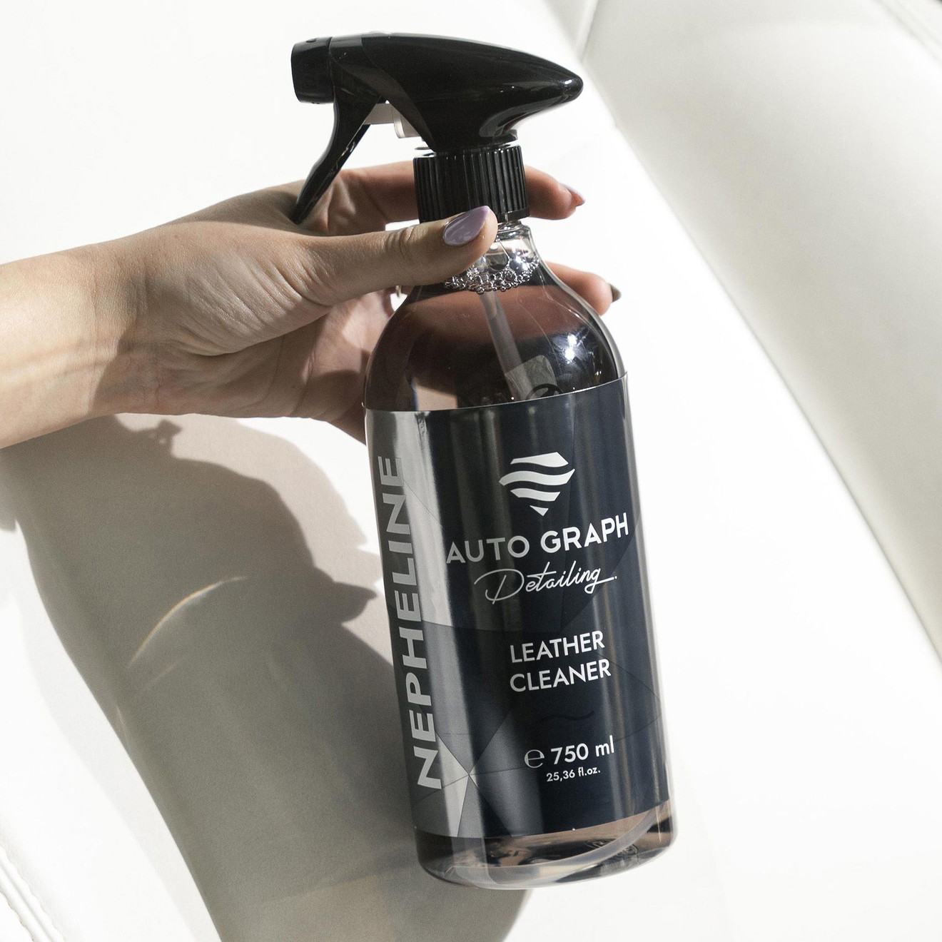 AUTO GRAPH NEPHELINE Leather Cleaner 400ml