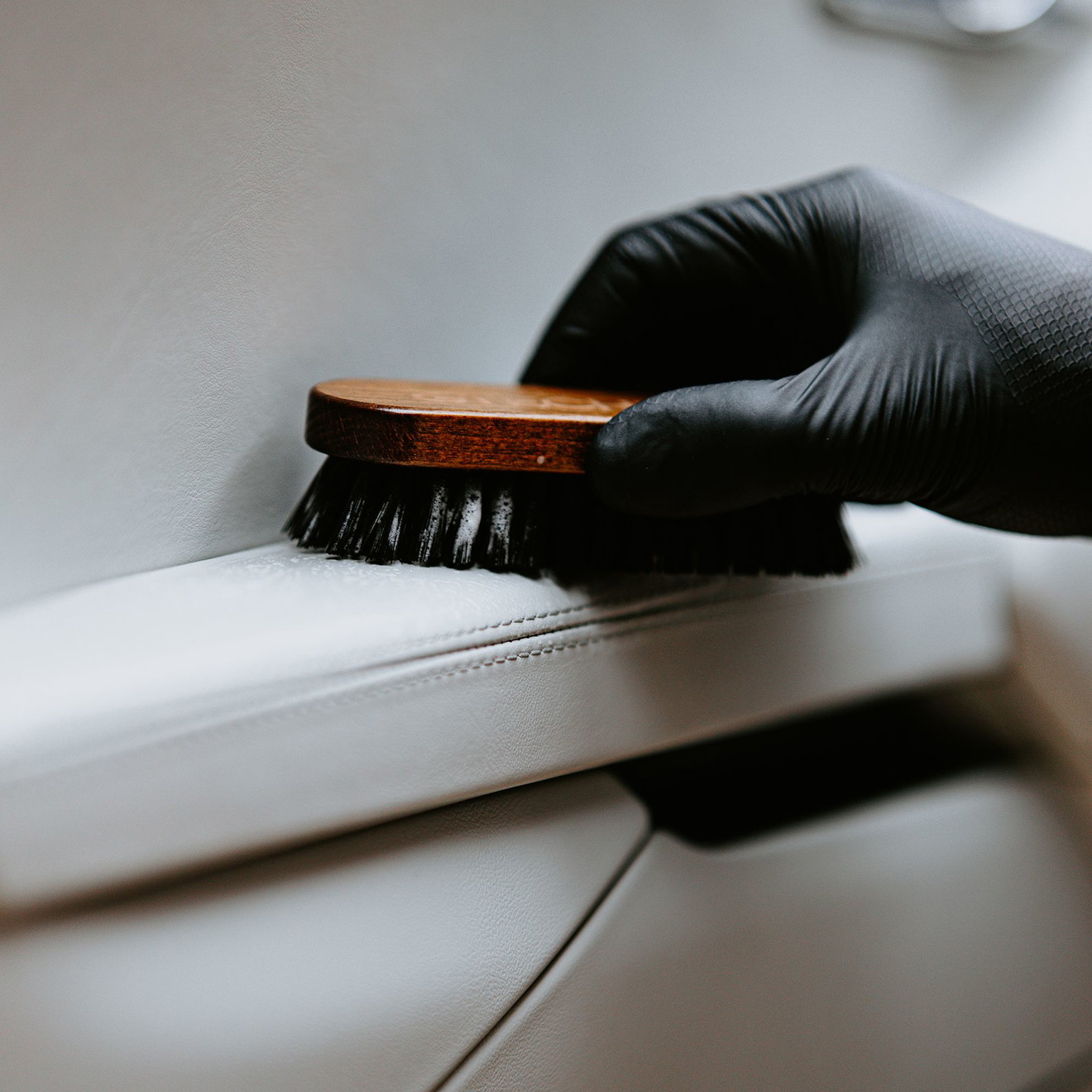 Gtechniq Leather Interior Brush Leder- und Innenreinigungsbürste