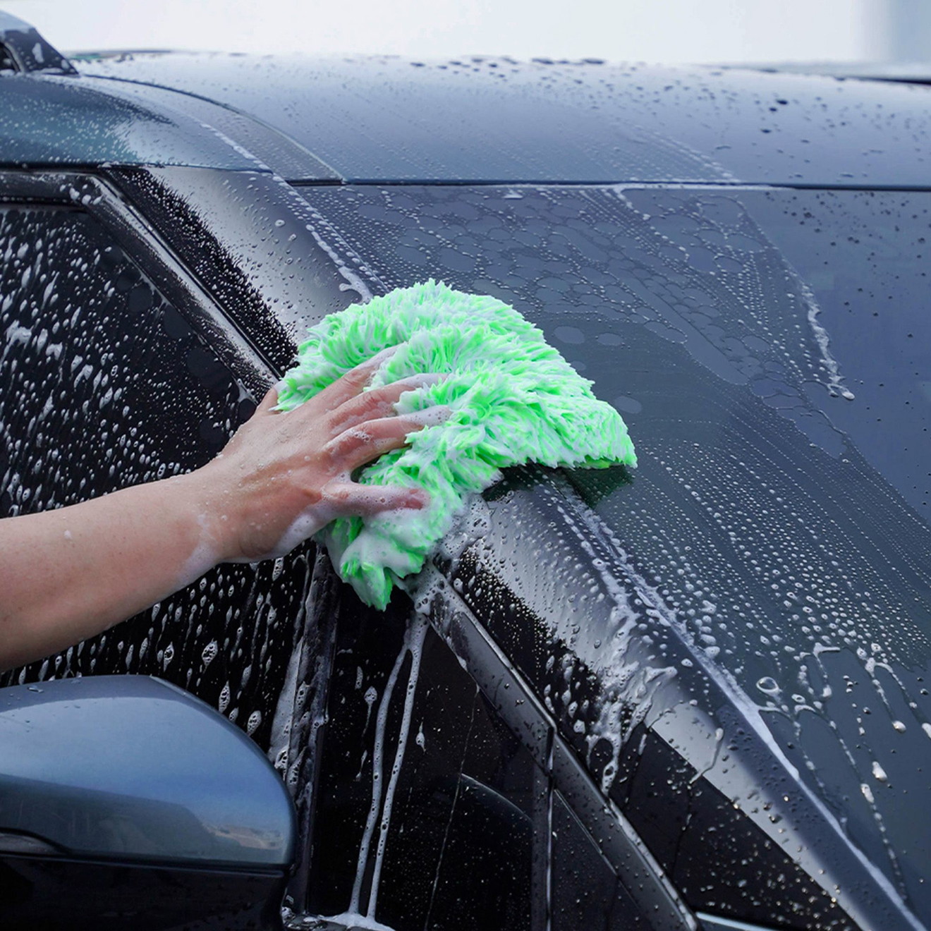 Purestar Creamy Wash Waschpad mit Handgelenksschlaufe neon green